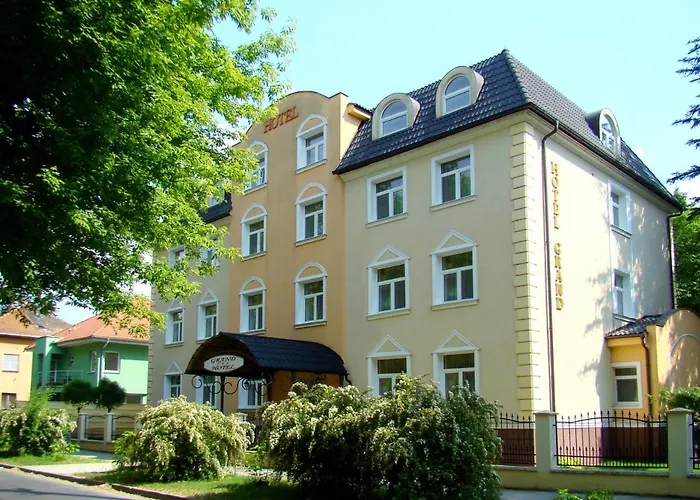Hotell Grand 3*