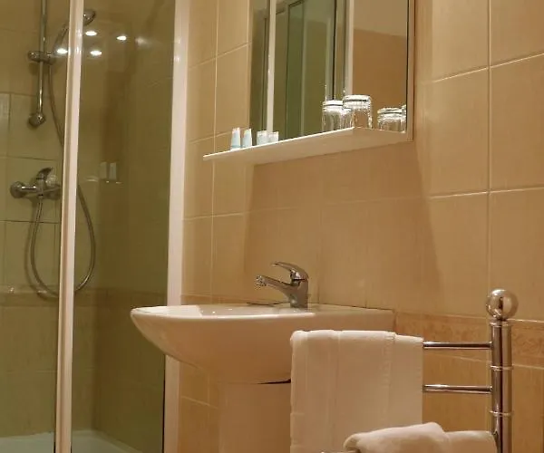 Hotell Grand 3*